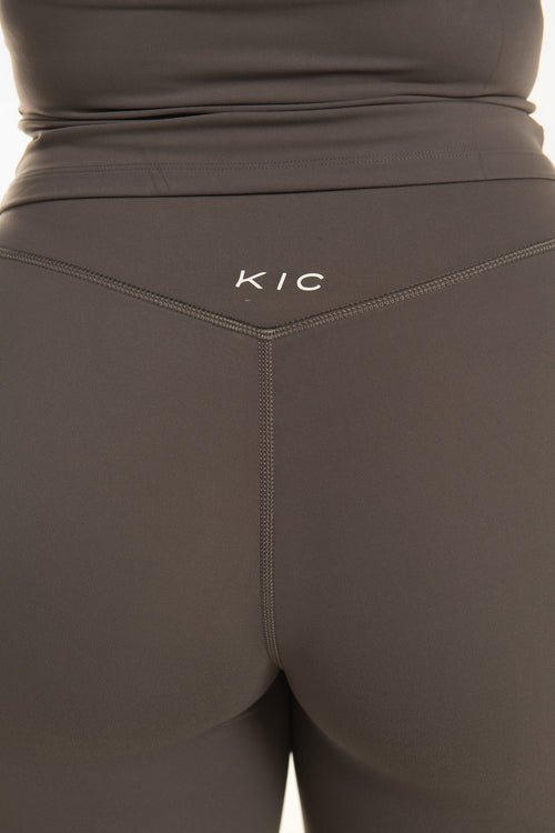 Load image 1 in gallery view. Varsity Flare Leggings - Gray