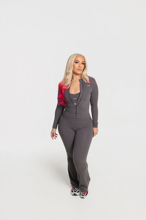 Load image 1 in gallery view. Varsity Flare Leggings - Gray